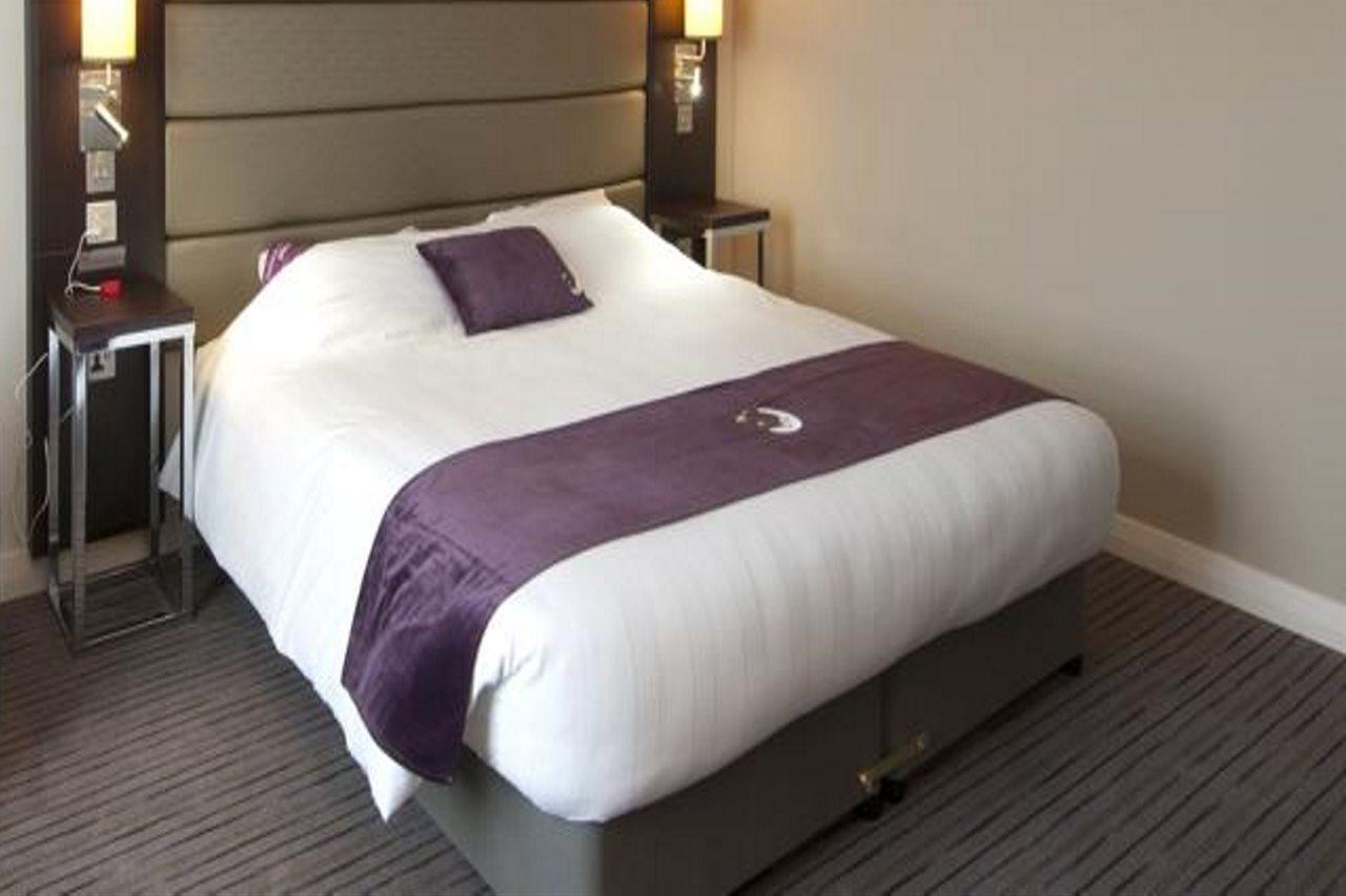 Premier Inn London Holborn Экстерьер фото