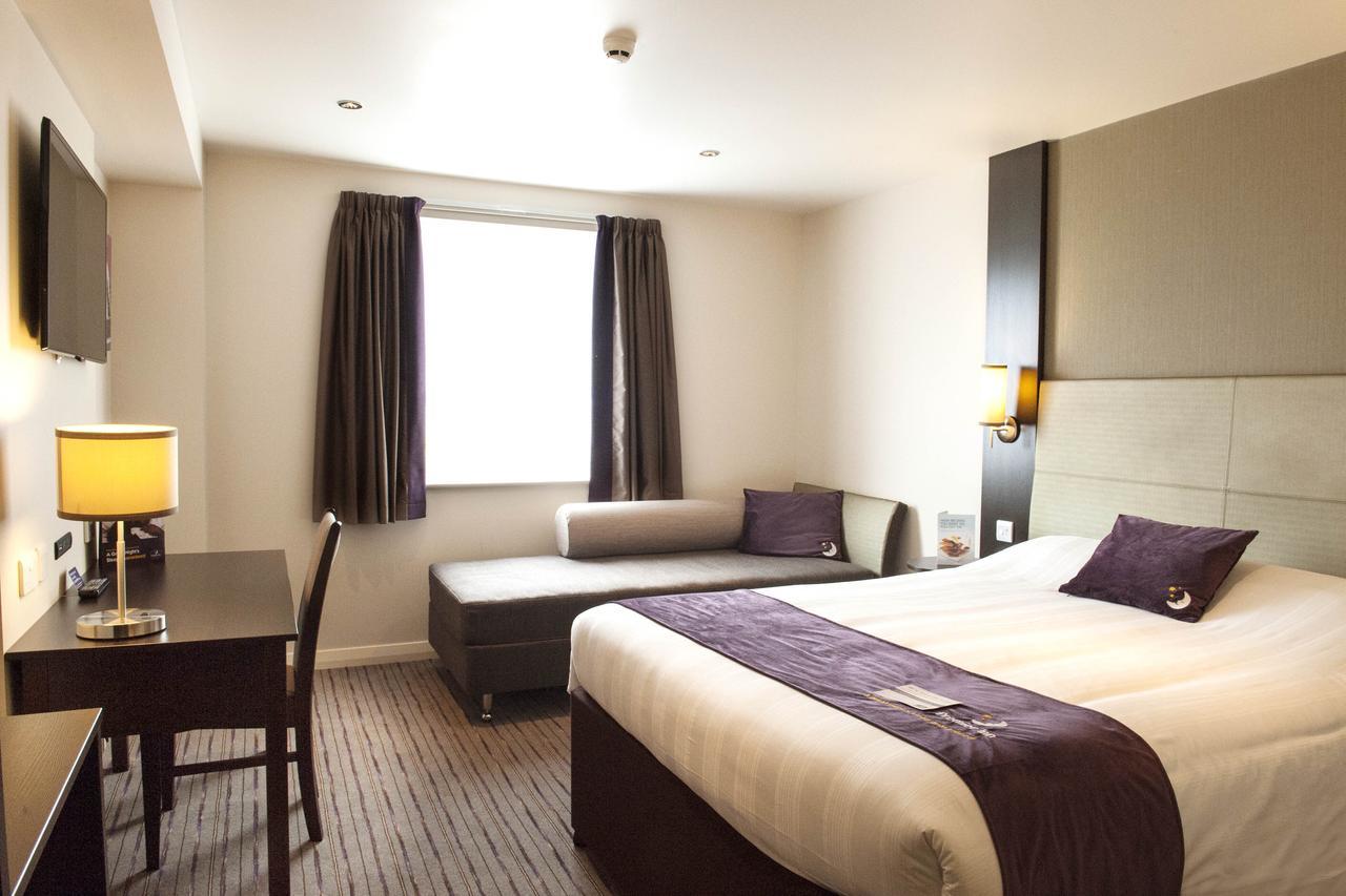 Premier Inn London Holborn Номер фото