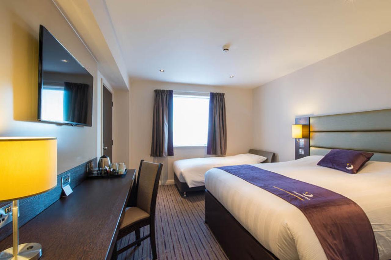 Premier Inn London Holborn Экстерьер фото