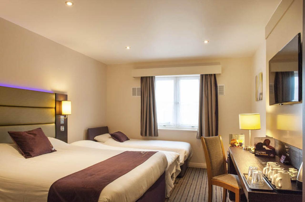 Premier Inn London Holborn Экстерьер фото