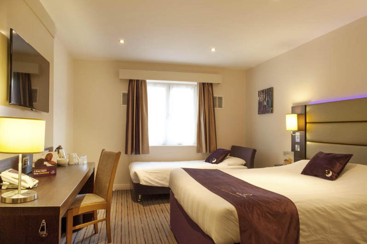 Premier Inn London Holborn Экстерьер фото